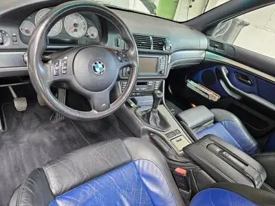 BMW M5 E39 V8 2002 — Berline de légende, 400 ch pure performance — Armaturenbrett