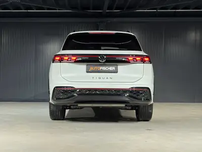 VW Tiguan 2.0 TSI R-Line 4Motion — SUV premium avec cuir intégral et garantie constructeur — détail