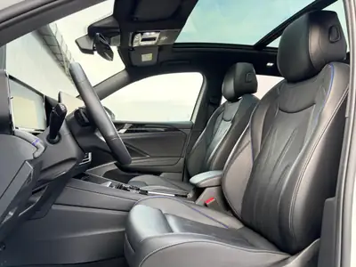 VW Tiguan 2.0 TSI R-Line 4Motion — SUV premium avec cuir intégral et garantie constructeur — Miniature 10