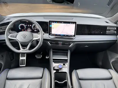 VW Tiguan 2.0 TSI R-Line 4Motion — SUV premium avec cuir intégral et garantie constructeur — Miniature 15