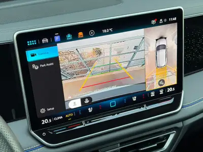 VW Tiguan 2.0 TSI R-Line 4Motion — SUV premium avec cuir intégral et garantie constructeur — Miniature 19