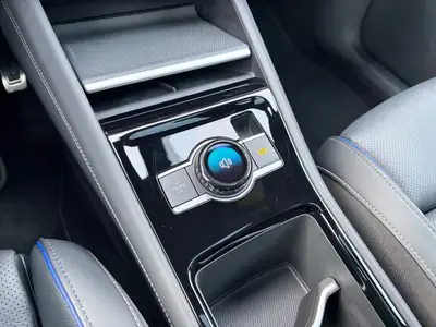 VW Tiguan 2.0 TSI R-Line 4Motion — SUV premium avec cuir intégral et garantie constructeur — Miniature 20