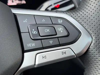 VW Tiguan 2.0 TSI R-Line 4Motion — SUV premium avec cuir intégral et garantie constructeur — Miniature 23