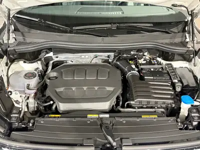 VW Tiguan 2.0 TSI R-Line 4Motion — SUV premium avec cuir intégral et garantie constructeur — Miniature 25