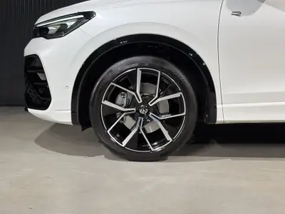 VW Tiguan 2.0 TSI R-Line 4Motion — SUV premium avec cuir intégral et garantie constructeur — Miniature 28