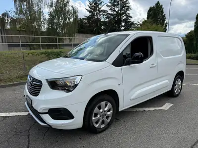 Opel Combo 1.2 Cargo Enjoy — Utilitaire compact fiable, entretien complet réalisé — détail