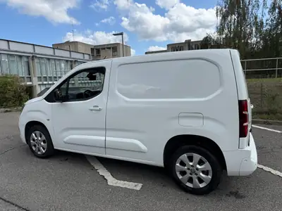 Opel Combo 1.2 Cargo Enjoy — Utilitaire compact fiable, entretien complet réalisé — Miniature 7