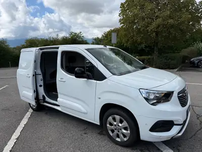 Opel Combo 1.2 Cargo Enjoy — Utilitaire compact fiable, entretien complet réalisé — Miniature 11