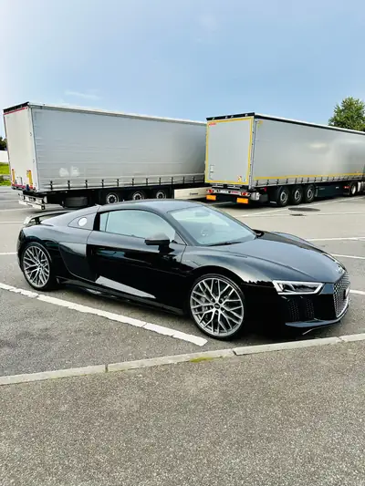 Audi R8 V10 Plus — Supercrue 610 ch, 39'000 km seulement, packs carbone exclusifs — cruscotto