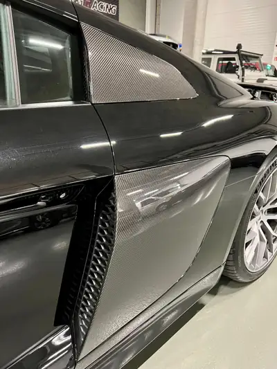 Audi R8 V10 Plus — Supercrue 610 ch, 39'000 km seulement, packs carbone exclusifs — Miniatura 8