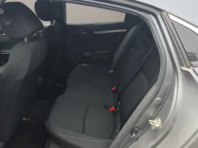 Honda Civic 1.0 VTEC Turbo Elegance — Citadine agile et économe, 78 000 km — Miniature 12