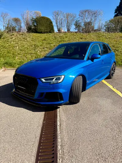 Audi RS3 2.5 T FSI Quattro — Performance 400ch avec échappement Milltek homologué — vista esterna