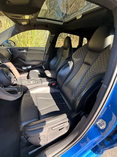 Audi RS3 2.5 T FSI Quattro — Performance 400ch avec échappement Milltek homologué — interni