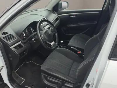 Suzuki Swift 1.2 Sergio Cellano 4x4 — Citadine agile tout-terrain, révision complète — détail