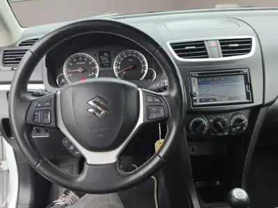 Suzuki Swift 1.2 Sergio Cellano 4x4 — Citadine agile tout-terrain, révision complète — Miniature 9