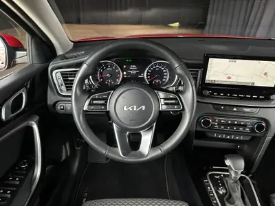 Kia XCeed 1.5 T-GDi DCT — SUV compact sportif, garantie 7 ans, quasi neuf — Miniature 17