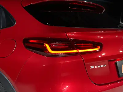 Kia XCeed 1.5 T-GDi DCT — SUV compact sportif, garantie 7 ans, quasi neuf — Miniature 28