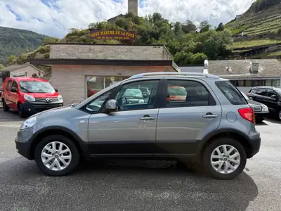 FIAT Sedici 2.0 JTD 4WD Dynamic — SUV compact robuste, essence économique et fiable — côté