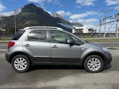 FIAT Sedici 2.0 JTD 4WD Dynamic — SUV compact robuste, essence économique et fiable — détail