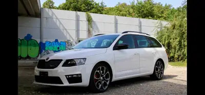 Skoda Octavia 2.0 TSI RS — Break sportif, 220 ch et historique sans sinistre — arrière