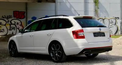 Skoda Octavia 2.0 TSI RS — Break sportif, 220 ch et historique sans sinistre — Miniature 7