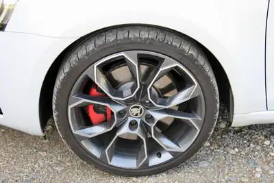 Skoda Octavia 2.0 TSI RS — Break sportif, 220 ch et historique sans sinistre — Miniature 14