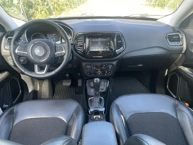 Jeep Compass 2018 occasion Lully — 2
