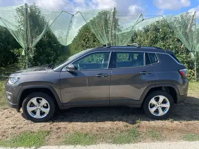 Jeep Compass 1.4 MultiAir Freedom AWD — 4x4 compact automatique, 56 000 km — vue extérieure