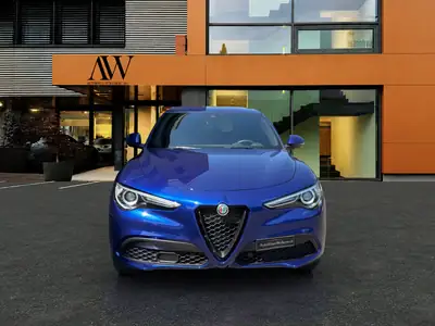 Alfa Romeo Stelvio 2.0 Q4 Sprint — SUV sportif tous terrains, 43'000 km seulement — côté