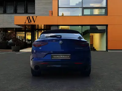 Alfa Romeo Stelvio 2.0 Q4 Sprint — SUV sportif tous terrains, 43'000 km seulement — tableau de bord