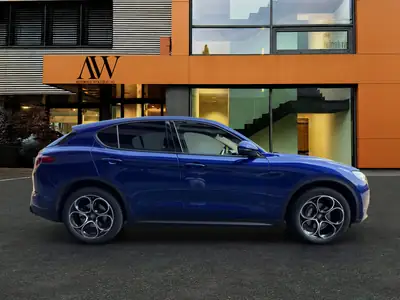 Alfa Romeo Stelvio 2.0 Q4 Sprint — SUV sportif tous terrains, 43'000 km seulement — Miniature 7