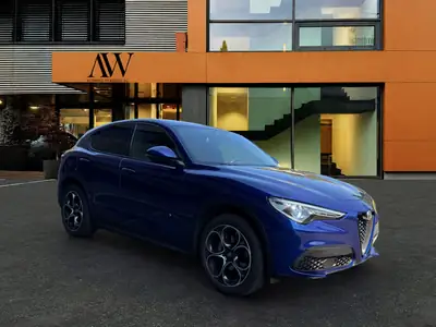 Alfa Romeo Stelvio 2.0 Q4 Sprint — SUV sportif tous terrains, 43'000 km seulement — Miniature 8