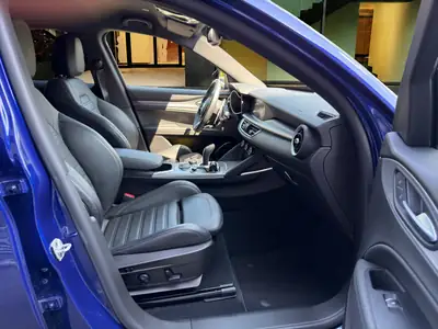 Alfa Romeo Stelvio 2.0 Q4 Sprint — SUV sportif tous terrains, 43'000 km seulement — Miniature 15
