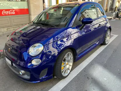 FIAT 500 Abarth 1.4 T-Jet 180 ch — Sportive compacte dynamique, 61'500 km — vue extérieure