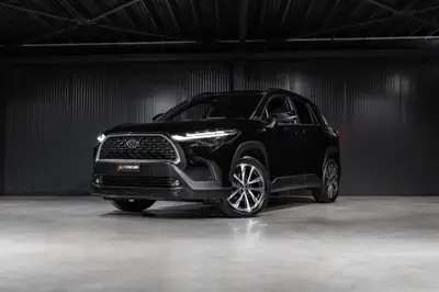 Toyota Corolla Cross 2.0 4WD e-CVT — Hybride performant, traction intégrale et faible kilométrage — vue extérieure
