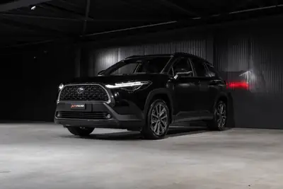 Toyota Corolla Cross 2.0 4WD e-CVT — Hybride performant, traction intégrale et faible kilométrage — tableau de bord