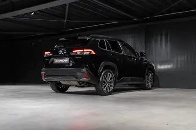 Toyota Corolla Cross 2.0 4WD e-CVT — Hybride performant, traction intégrale et faible kilométrage — Miniature 8