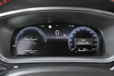 Toyota Corolla Cross 2.0 GR Sport e-CVT — SUV hybride performant, 11'100 km seulement — Miniature 17