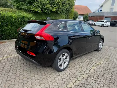 Volvo V40 D2 Momentum — Break diesel fiable, 142'000 km, sans sinistre — vista posteriore
