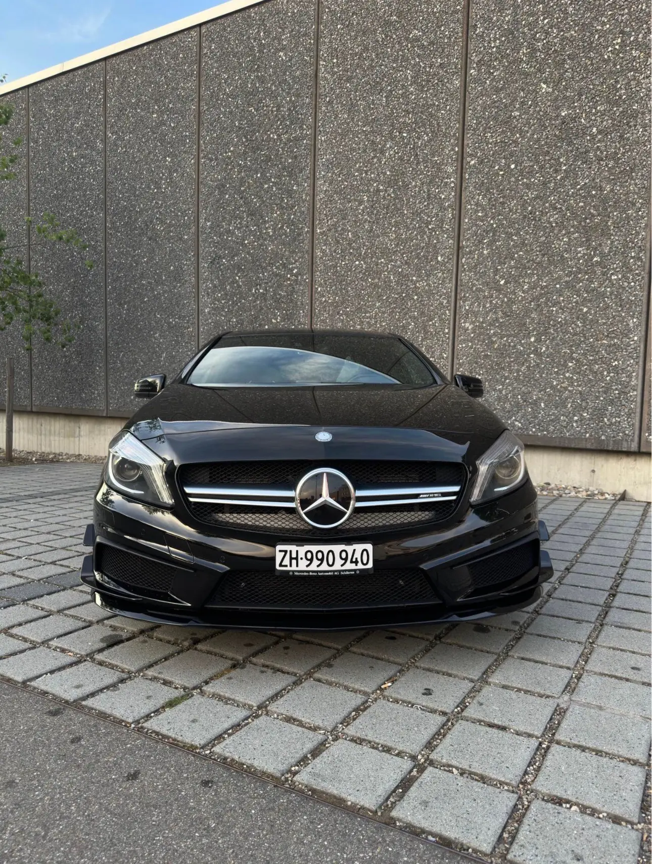 Mercedes-AMG A 45 — Compacte sportive 360 ch, 4×4 intégral