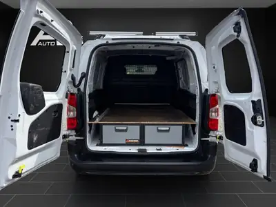 Peugeot Partner 1.5 Blue HDi 100 PS — Utilitaire compact fiable, révision incluse — Miniatura 13