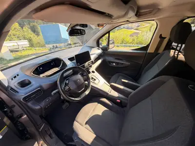 Peugeot Rifter e-Active Pack — Monospace électrique 7 places, 57 500 km — intérieur