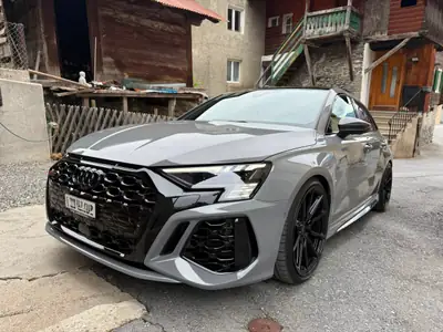 Audi RS3 2.5 TFSI Quattro — 460 ch, sportivité haute performance à kilométrage réduit — côté