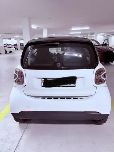 Smart ForTwo Électrique 2021 — Citadine futuriste, 11'700 km seulement — tableau de bord