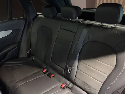 Mercedes-Benz GLC 250 AMG Line 4Matic — SUV Premium Polyvalent, 91 000 km — Miniatur 9