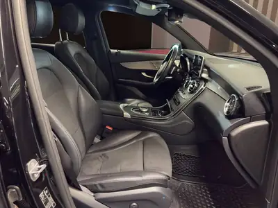 Mercedes-Benz GLC 250 AMG Line 4Matic — SUV Premium Polyvalent, 91 000 km — Miniatur 7
