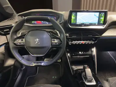 Peugeot 208 1.2 PureTech GT Pack EAT8 — Citadine dynamique, peu kilométrée, boîte auto — Armaturenbrett