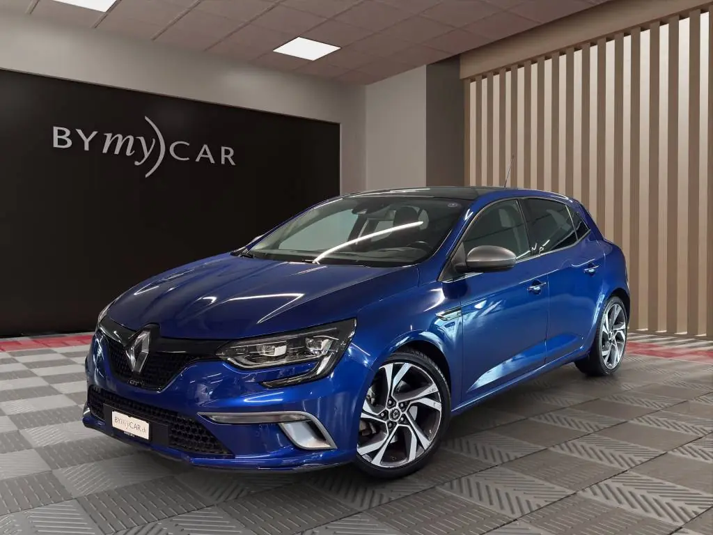 Renault Mégane 1.6 Turbo GT EDC — Sportivité dynamique et transmission fluide