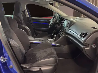 Renault Mégane 1.6 Turbo GT EDC — Sportivité dynamique et transmission fluide — Miniatur 8