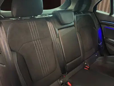 Renault Mégane 1.6 Turbo GT EDC — Sportivité dynamique et transmission fluide — Miniatur 9